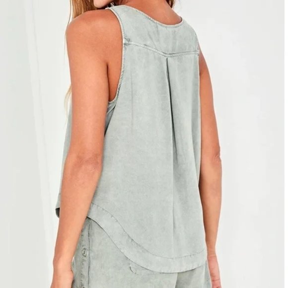 Bella Dahl Soft Flowy Tencel Side Button Tank - Picture 3 of 8